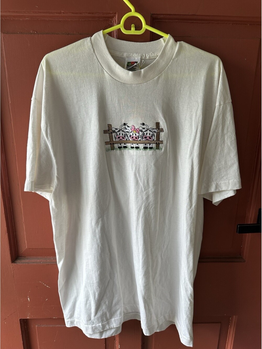 Vintage T Shirt Fruit Of The Loom Best Cow Embroidered XL Funny